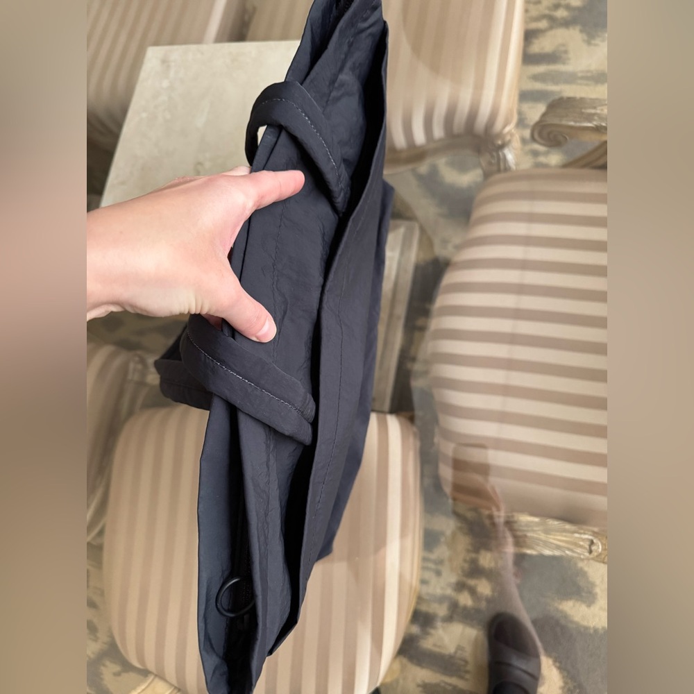 lululemon athletica On My Level Tote Large - Picture 8 of 17